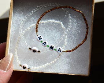 Mama Mom Moeder Armband Set van 3 - Woordarmband met twee hartarmbanden - Cadeau voor mama Moeder Oma - Geschenkdoos inbegrepen