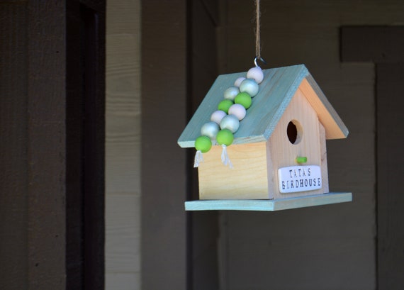 Egoïsme vochtigheid Kabelbaan Houten vogelhuisje met aangepaste tekst gekleurd vogelhuisje - Etsy Nederland Egoïsme vochtigheid Kabelbaan Houten vogelhuisje met aangepaste tekst gekleurd vogelhuisje - Etsy Nederland