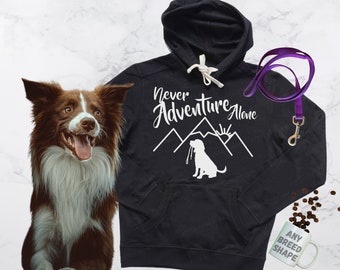Felpa con cappuccio o maglietta Never Adventure Alone con cane e montagne - Regalo per escursionista - Camicia per escursionismo con cani - Felpa con cappuccio o maglietta per mamma cane da escursionismo