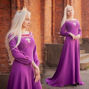 Disenchantment, Queen Dagmar Cosplay, handmade cosplay dress