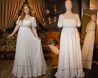 Robe de mariée blanche et argentée faite main style Bridgerton taille XL