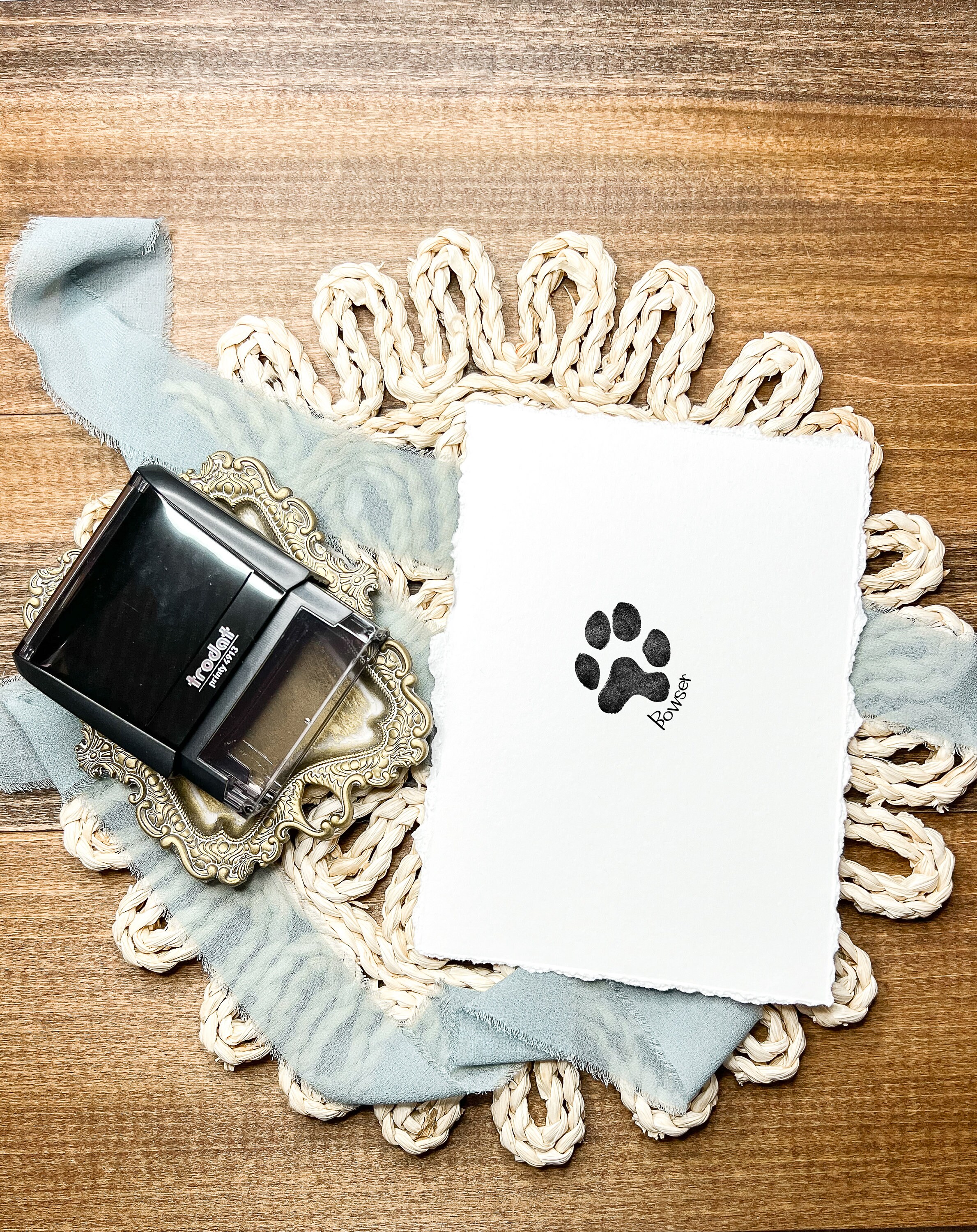 Custom Personalized Pet Paw Print Stamp - Perfect Gift for Dog & Cat Owners