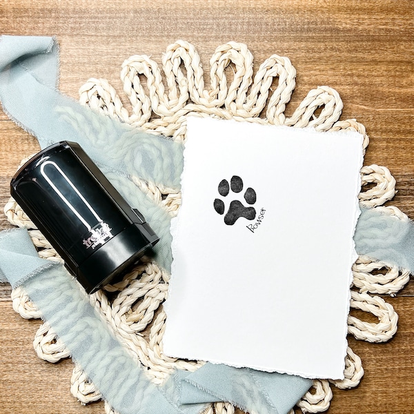 Custom Pet paw print Name Stamp, Dog Mom Gifts for Pet Owners, Custom Pet Stamp, Pawtograph Stamp, Cat Stamp, Pet Accessories, Paw Stamp