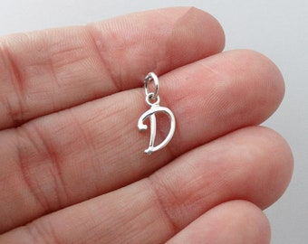 925 Sterling Silver Initial Letter D Patterned Polished Charm Pendant 925 Sterling Silver Initial Letter D Patterned Polished Charm Pendant