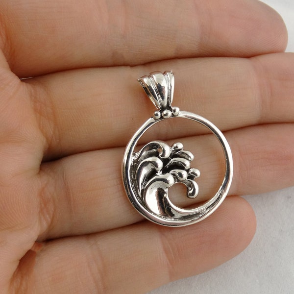 Detailed Ocean Wave Circle Charm - 925 Sterling Silver - Beach Pendant Ocean Nautical 22mm