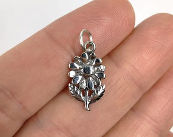 Sterling Silver Tiny Daisy Flower Necklace -  18mm x 10mm Detailed Flower Pendant