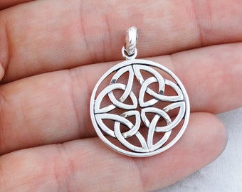 Celtic Knot Pendant - 925 Sterling Silver - Irish Twisted Knot Detailed Charm 22mm