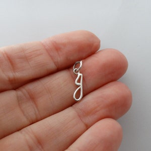 Charm lettre initiale J en argent sterling - Argent 925 - Joli pendentif alphabet délicat 14 mm x 4 mm