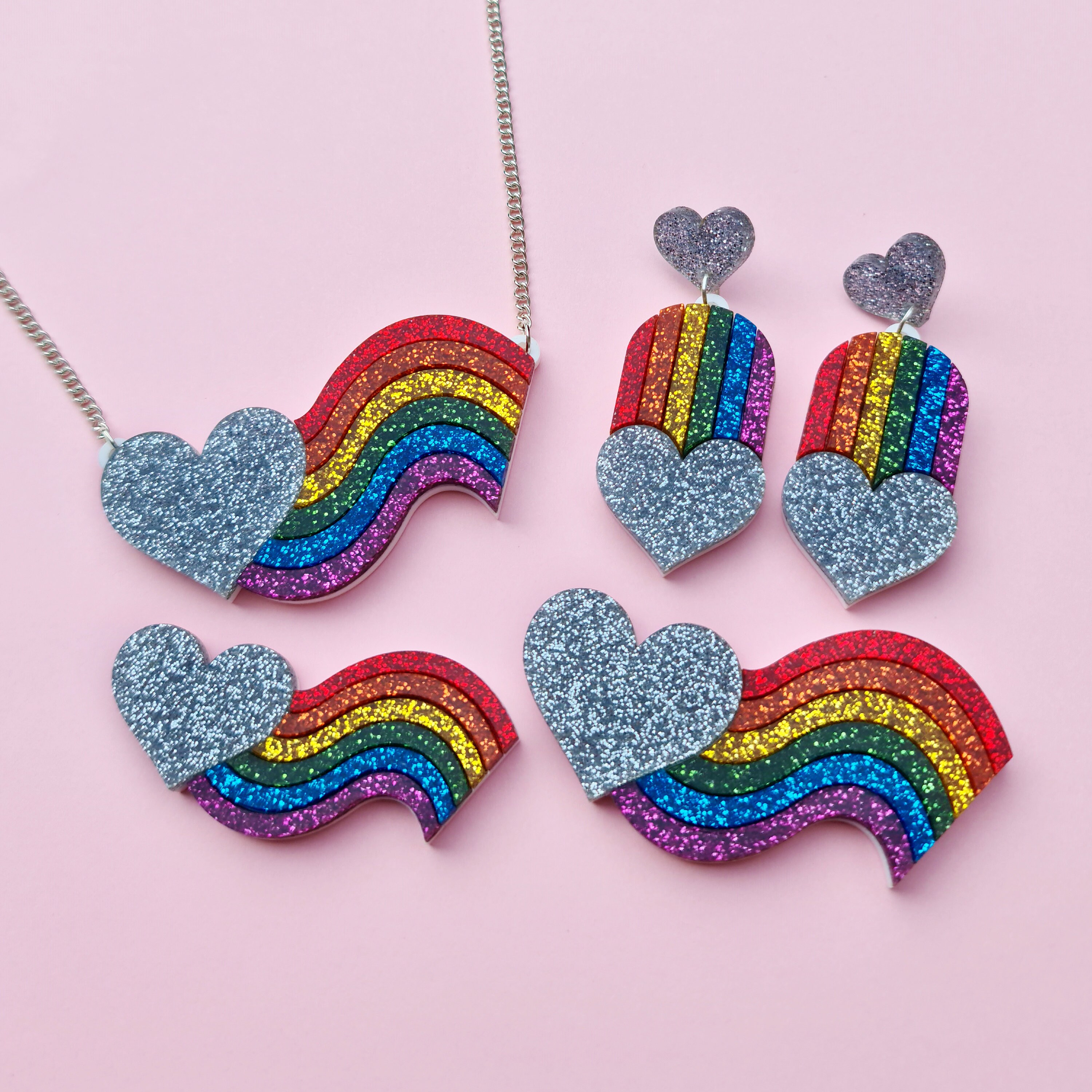 Orecchini LGBTQ Orecchini a forma di cuore arcobaleno Orecchini per millennial Gay Pride Arcobaleno Amore Uguaglianza Orgoglio Regalo Orecchini a