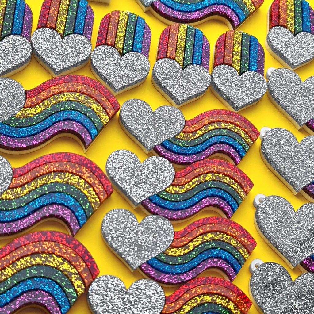 Orecchini A Cuore Arcobaleno LGBTQ+ - Leggeri In Acrilico Per Donne - Gioielli Colorati Per Pride, Feste Ed Eventi