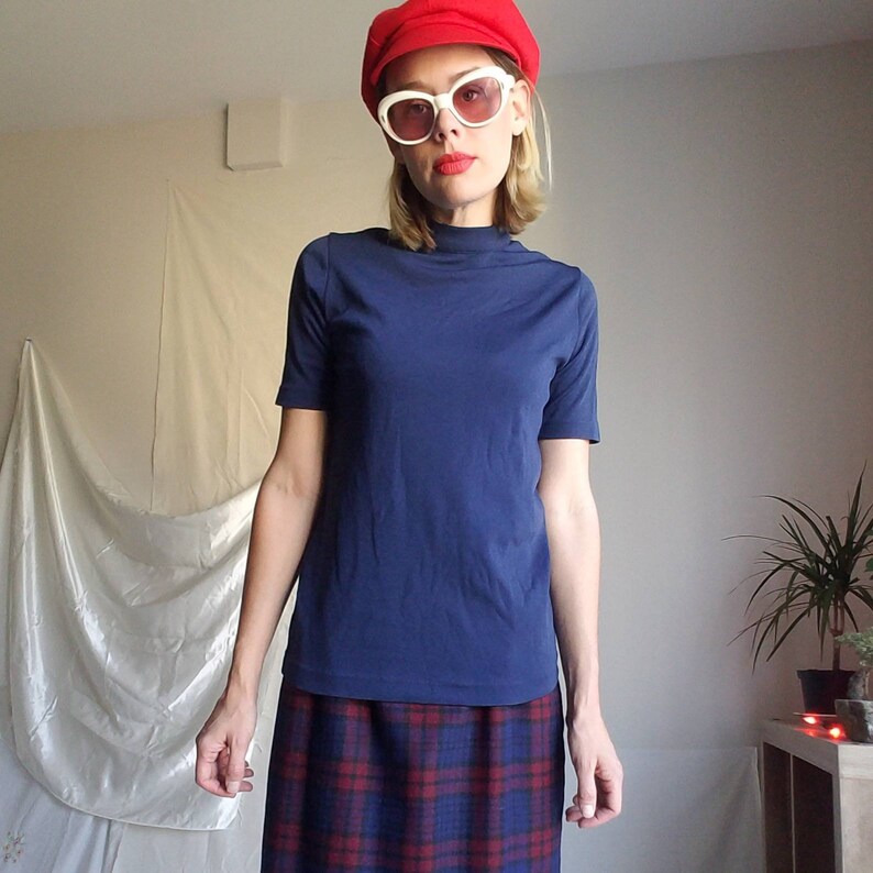 Mod 60s vintage navy blue mockneck tee shirt short sleeve sweater