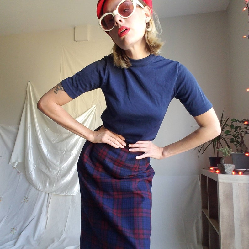 Mod 60s vintage navy blue mockneck tee shirt short sleeve sweater