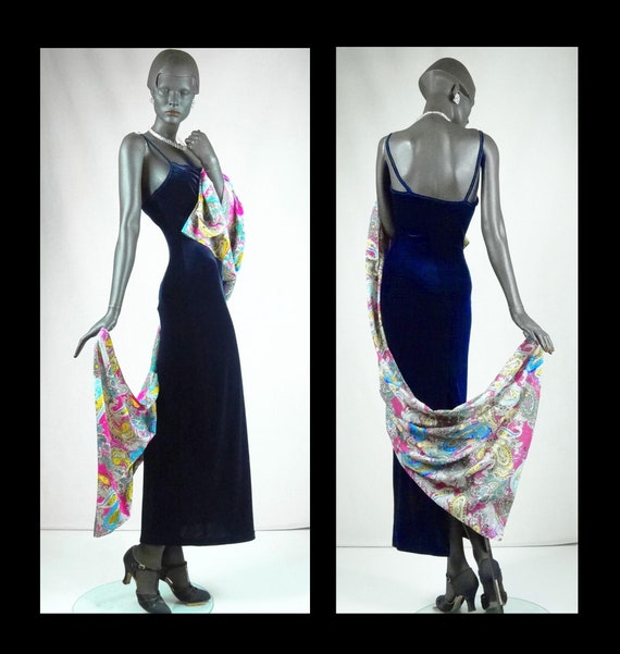 1940s Style Figure-Hugging Midnight Blue Velvet Ev