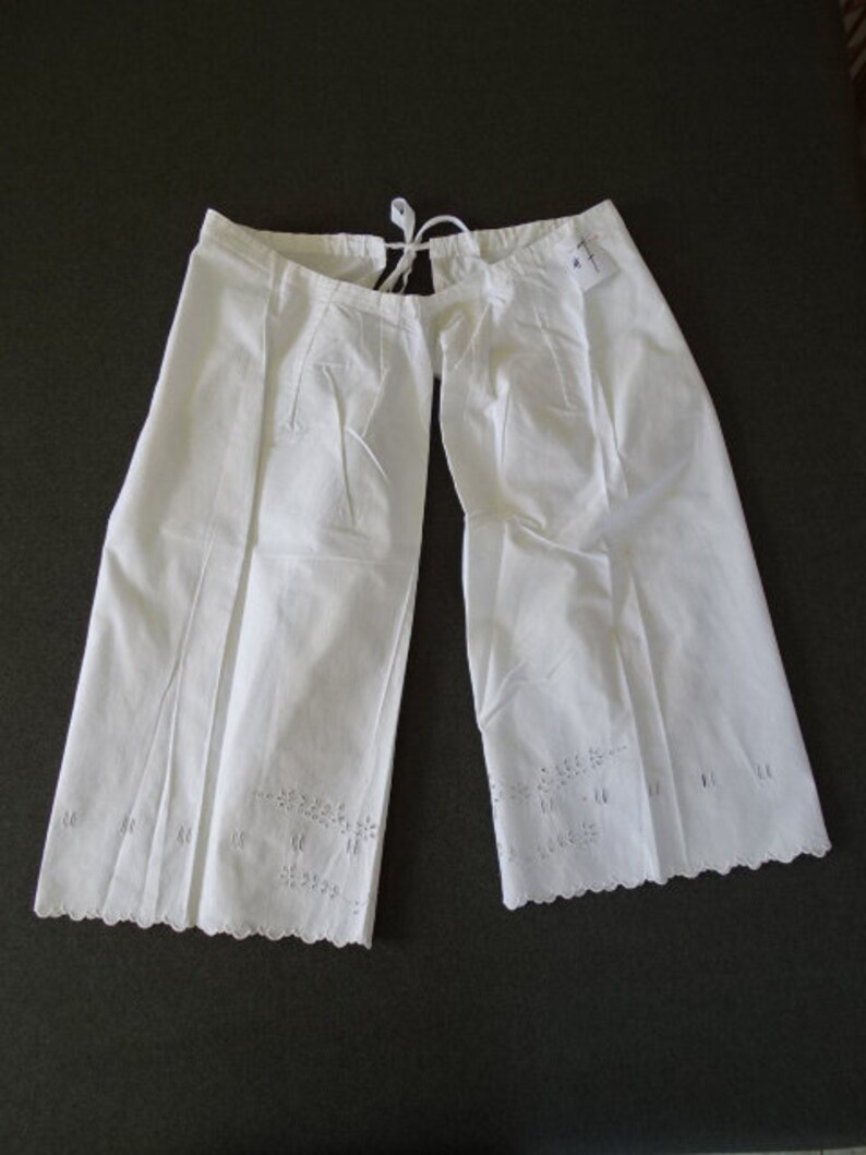 Victorian white cotton unused embroidered cotton bloomers 21387 image 1