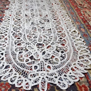 Edwardian era off white Battenburg tape lace set of runner and 2 doilies #L164