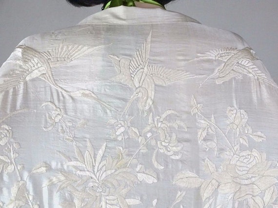 Victorian Cream Silk Wedding or Formal Shawl Embr… - image 3