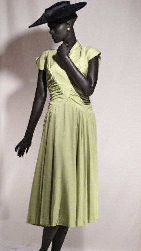 1940s Dress Soft Chartreuse Green Rayon Silk Full… - image 2