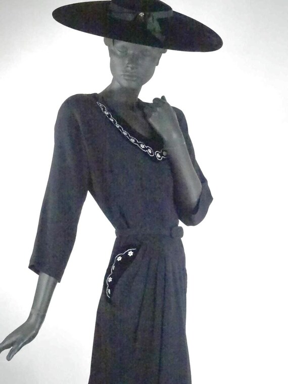 1940s Black belted rayon evening dress with beadi… - image 8