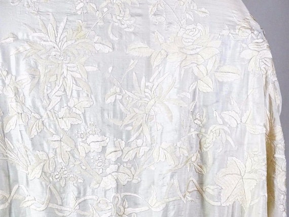 Victorian Cream Silk Wedding or Formal Shawl Embr… - image 5