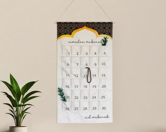 30 Day Wall Hanging personalized Ramadan Advent Countdown Calendar, Eid Countdown, Ramadan Kareem, Ramadan Decor, Ramadan thoughtful Gifts