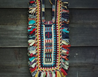 Capa semitransparente japonesa antigua / Textil folclórico hecho de cáñamo y tela rasgada / Prenda decorativa para niños / Período Showa