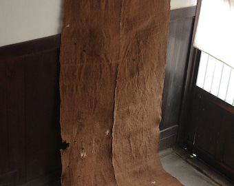 This Shinafu has many signs of repairs dating back to the early Showa period.