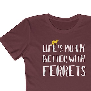 Ferret Lovers Women&#39;s T-Shirt - Gift for Pet Ferret Owners - Women Ladies Tee