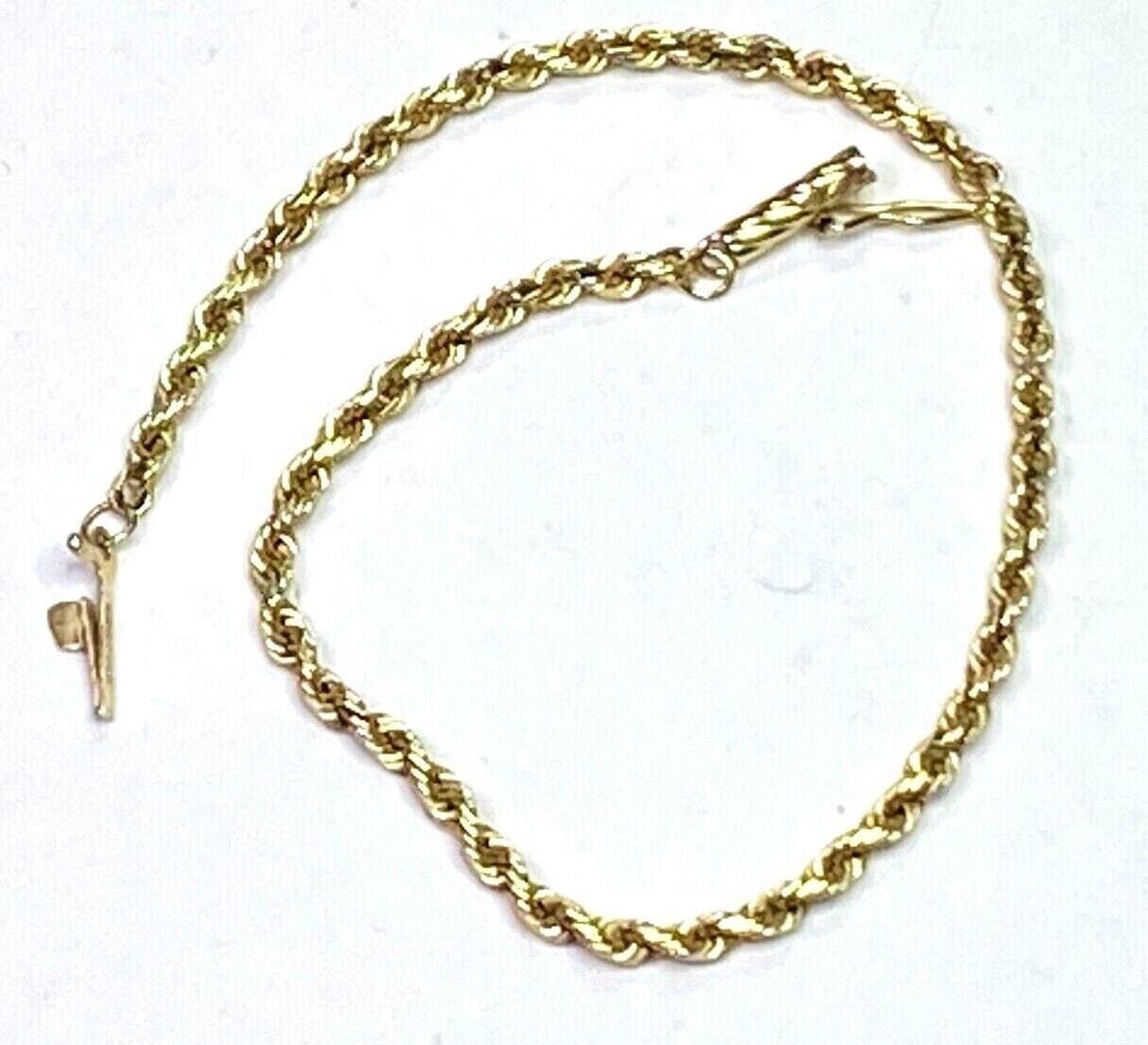 types-of-jewelry-clasps-and-how-to-use-them-in-projects-craftsy