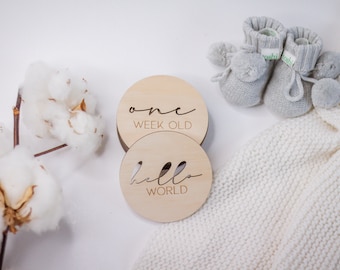 Wooden Milestone Cards | Milestone cards | Birth announcement | Baby shower | Newborn gift | Milestone discs | Newborn photography prop