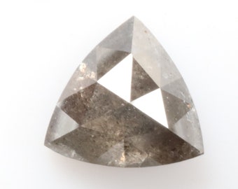 0.36 ct 5.2 x 4.9 mm Natural Loose Diamond Salt and Pepper Transparent Black colour Beautiful Triangle shape Geometric Diamond R3404