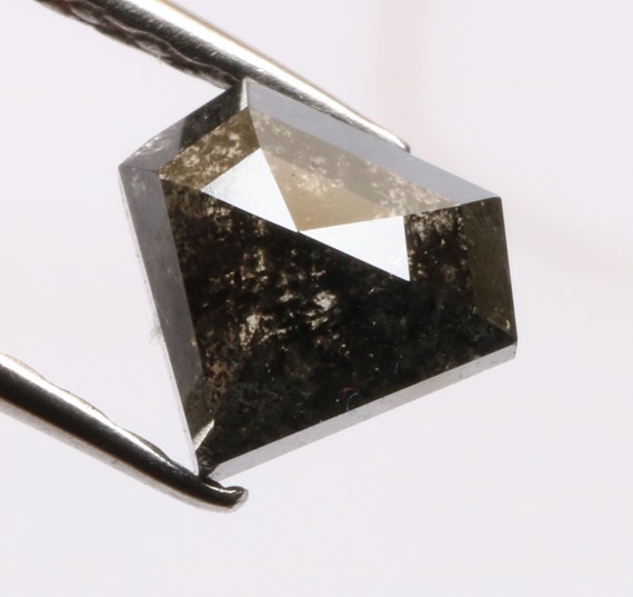 0,90 ct 5,7 X 6,6 mm naturel naturel naturel lâche sel et poivre noir couleur Pentagone belle forment diamant R1784 d2b4b8 0,90 ct 5,7 X 6,6 mm naturel naturel naturel lâche sel et poivre noir couleur Pentagone belle forment diamant R1784 d2b4b8