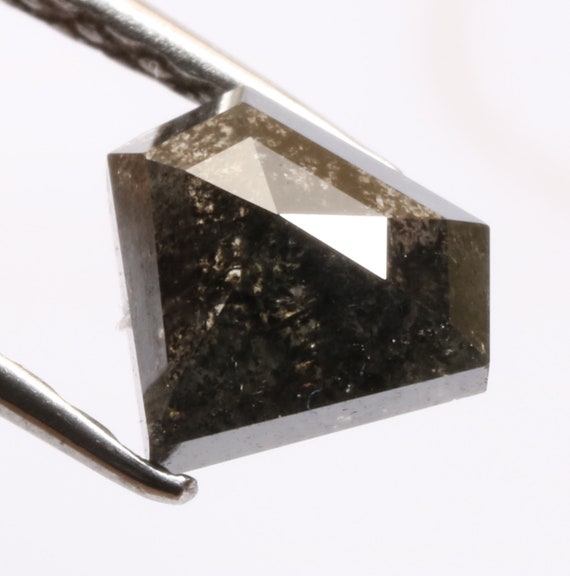 0,90 ct 5,7 X 6,6 mm naturel naturel naturel lâche sel et poivre noir couleur Pentagone belle forment diamant R1784 d2b4b8 0,90 ct 5,7 X 6,6 mm naturel naturel naturel lâche sel et poivre noir couleur Pentagone belle forment diamant R1784 d2b4b8