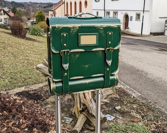Buzón de metal hecho a mano / Buzón antiguo / Decoración de jardín / Buzón con números de casa / Buzón para la puerta