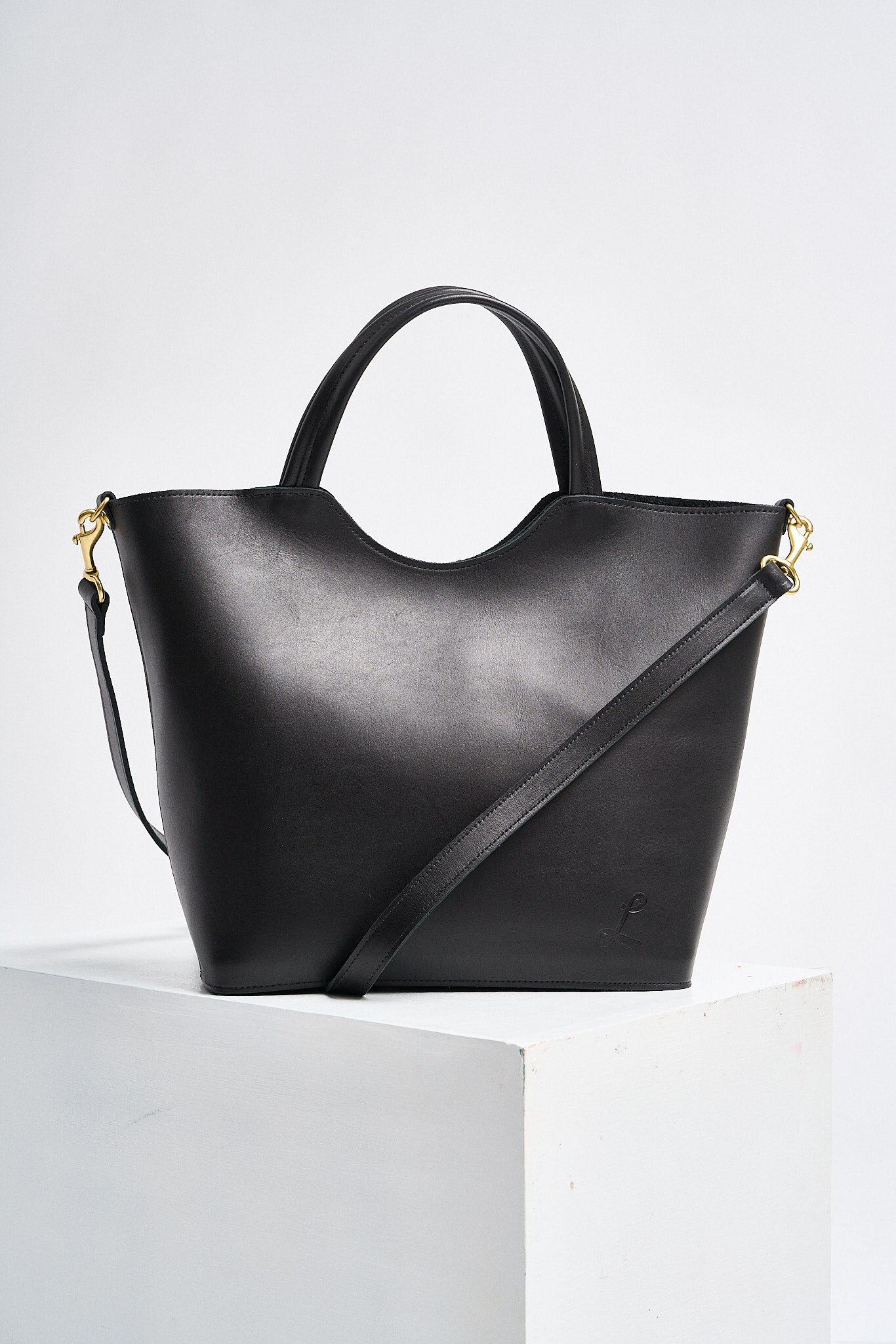 black-leather-tote-bag-trendy-leather-womens-purse-leather-shoulder