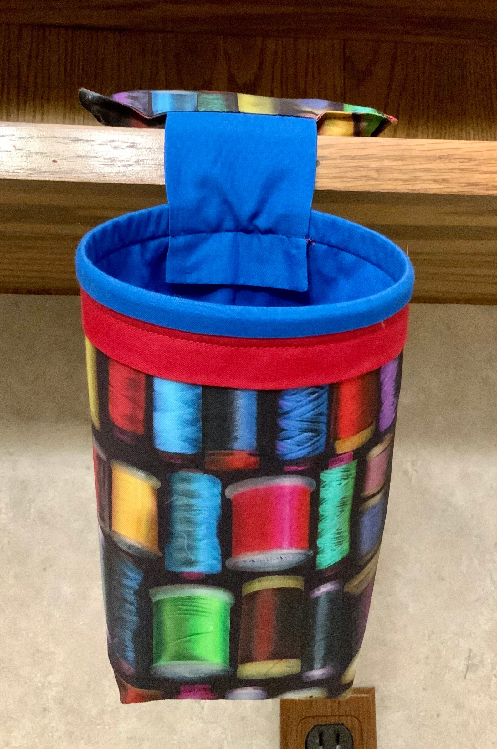 Thread Catcher with PinCushion Sewing Thread Catcher | Etsy