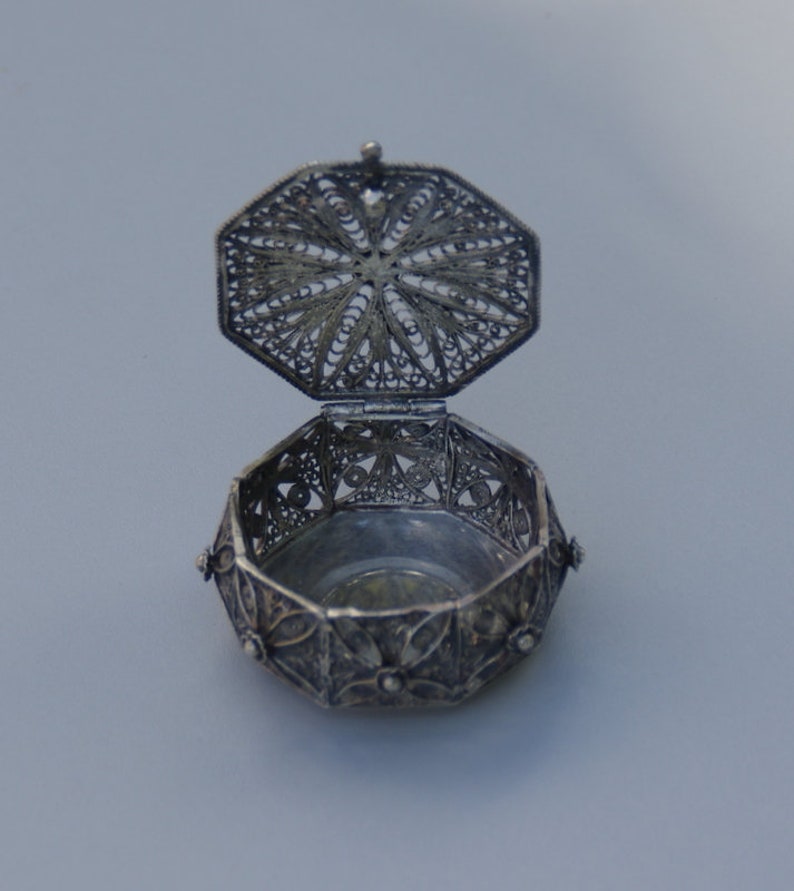Jewelry box