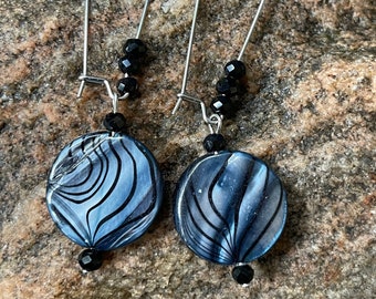 Boucles d’oreilles coquille noire / bleue