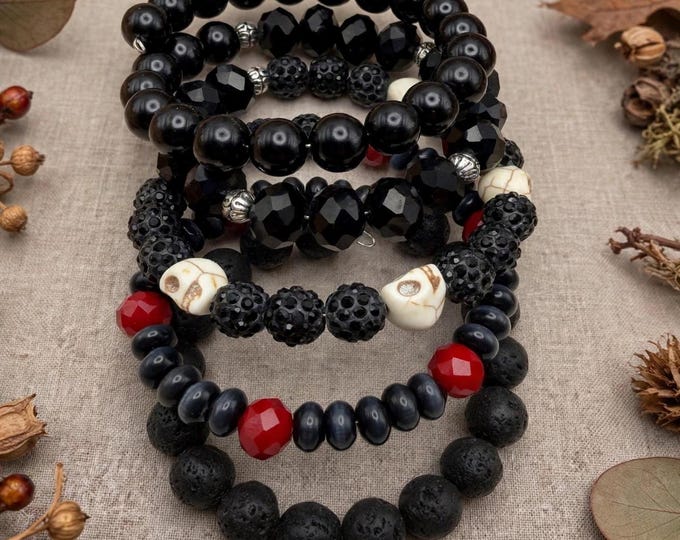 Halloween Bracelet – Black Beaded Stretch Bracelet with Skulls, Spooky Goth Jewelry