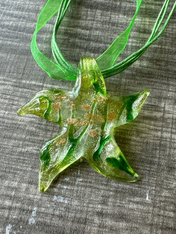 Green/Gold Lampwork Glass Starfish Pendant Necklace