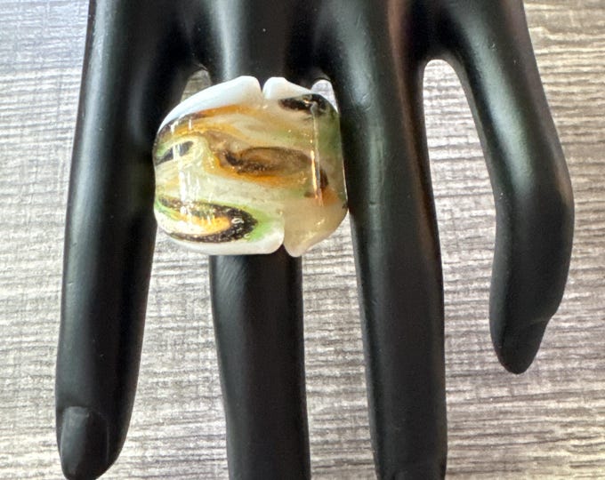 White Murano Glass Ring - Size 9 1/4