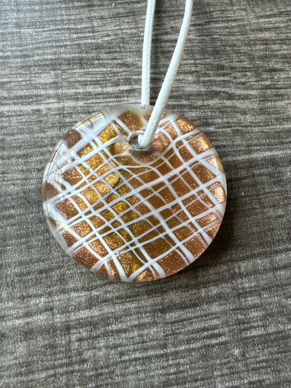 Gold/White Circle Pendant | Circle Pendant Necklace
