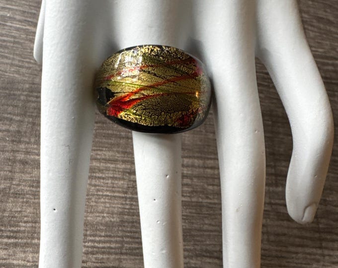 Murano Glass LampWork Ring - Size 8