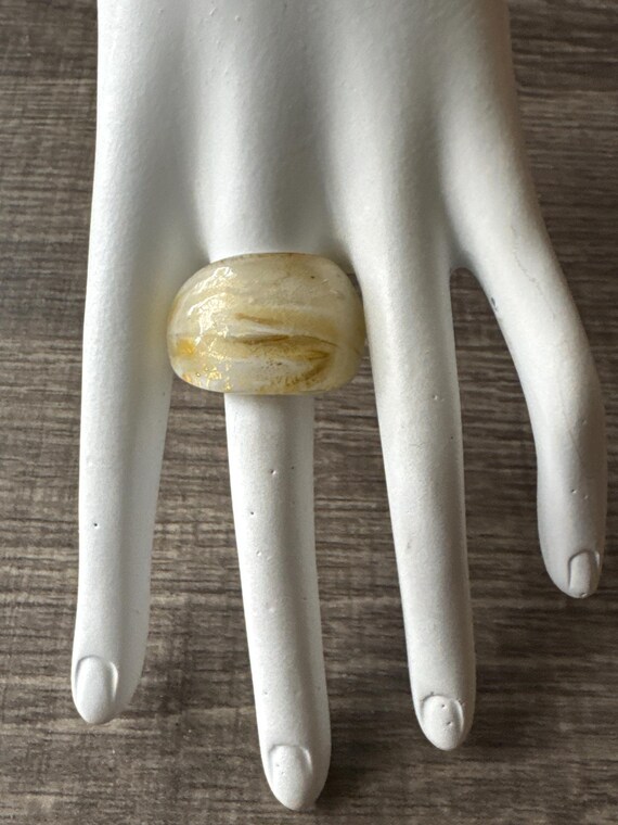 White/Gold Murano Glass Ring - Size 8