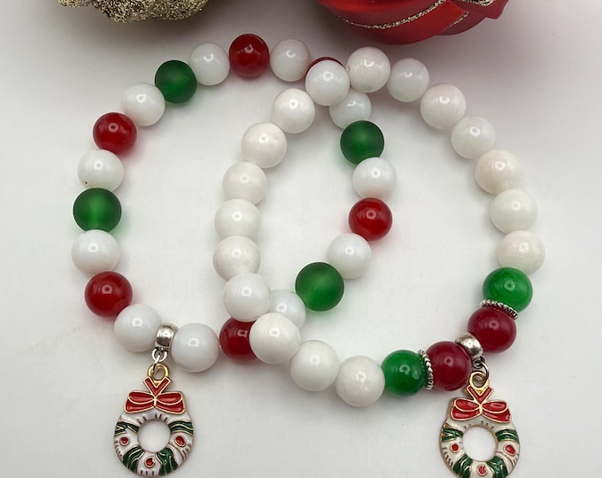 Christmas Wreath Charm Bracelet: Red, Green, and White Glass Beads