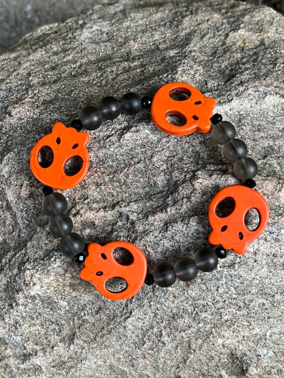 Howlite Skull Bracelet
