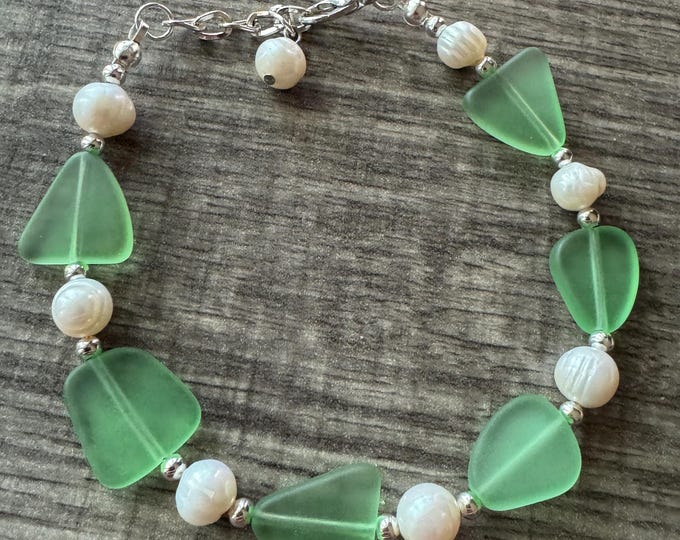 Green Seaglass Bracelet | Green Seaglass |  Freshwater Pearl Bracelet