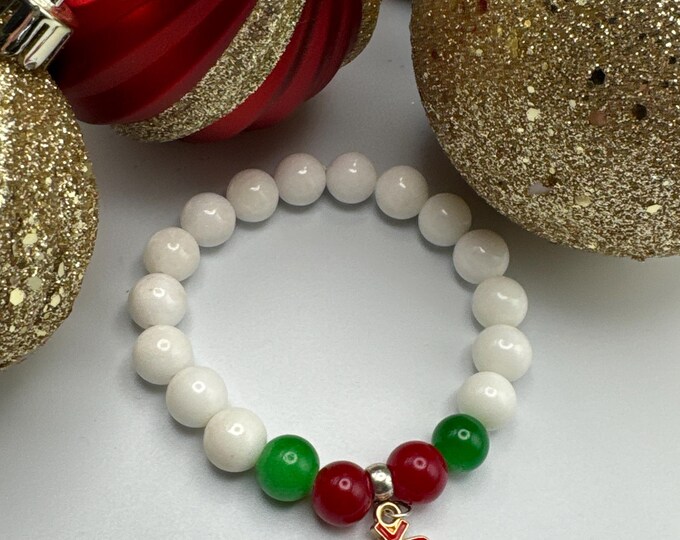 Christmas Wreath Charm Bracelet: Red, Green, and White Glass Beads
