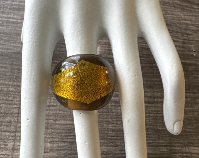 Green/Gold Murano Glass Lampwork Ring - 4 1/2