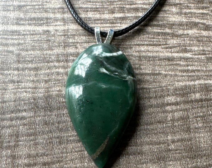 Green Aventurine Cabochon Pendant Necklace