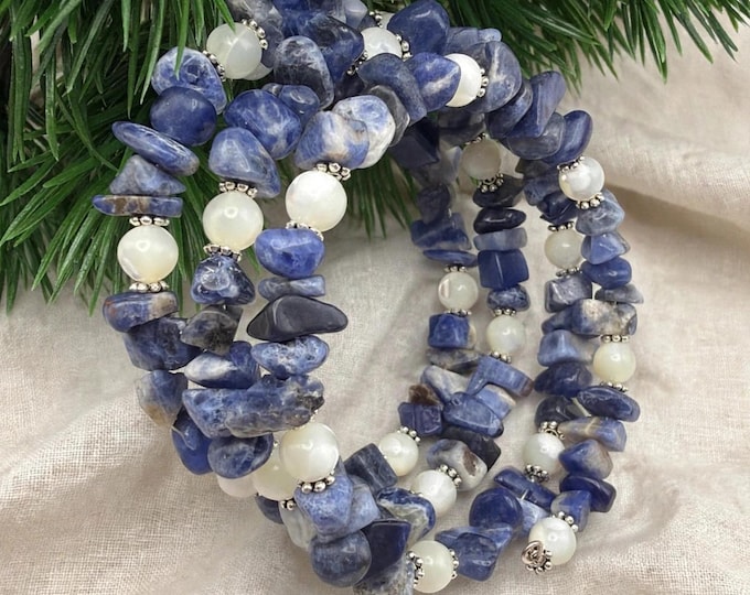 Sodalite Chip Memory Wire Bracelet with Shell Pearls – Blue Wrap Bracelet, Healing Crystal Jewelry